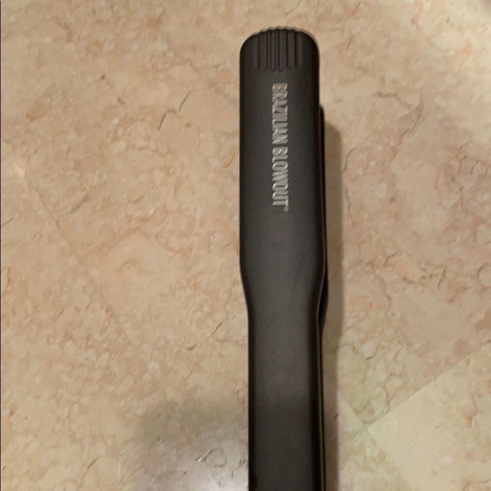 Brazilian Blowout Flat Iron